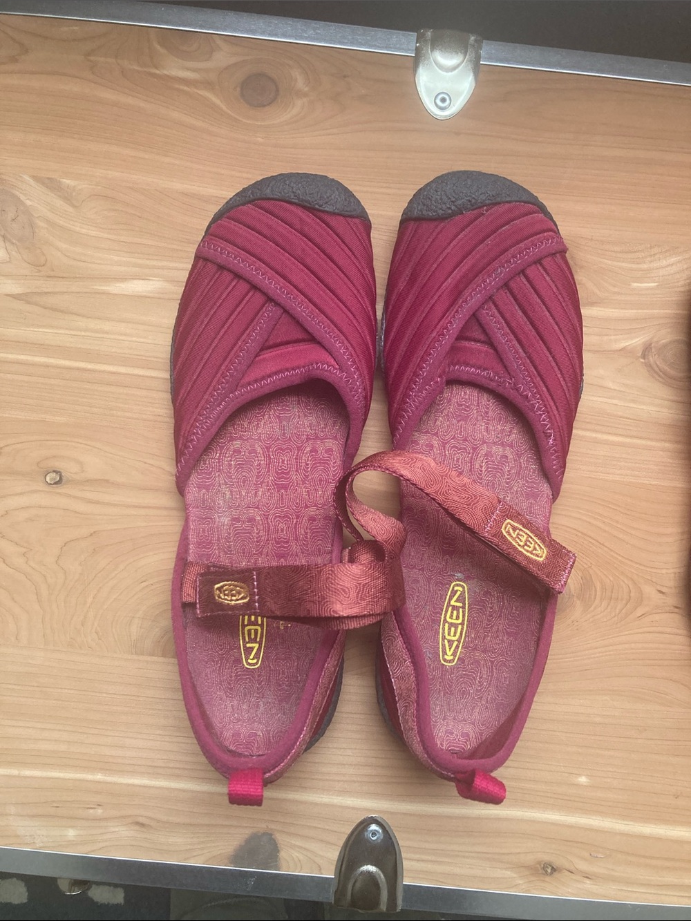 Keen Women’s Madrid SUPER COMFY Magenta Velcro-Fastened Sandals w/ Toe Guard